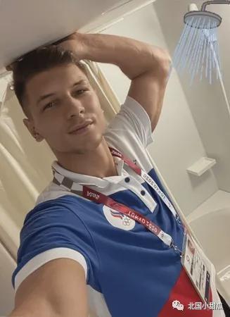 使他不得不 使他不得不